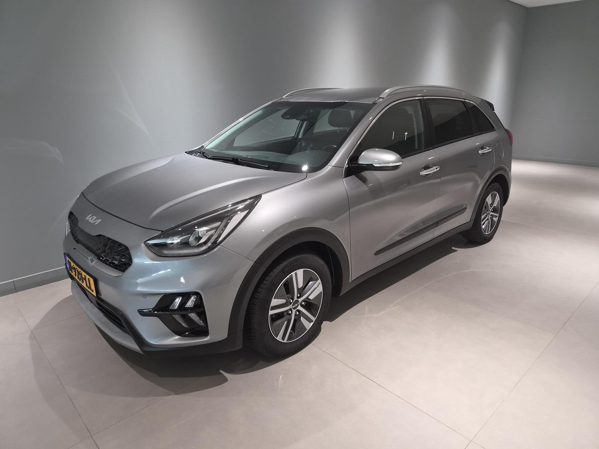 KIA Niro 1.6 GDi Hybrid 141pk DCT6 DynamicPlusLine Leer/ Nav, Auto's, Gebruikt, Adaptive Cruise Control, Kia Top Selectie, 1390 kg