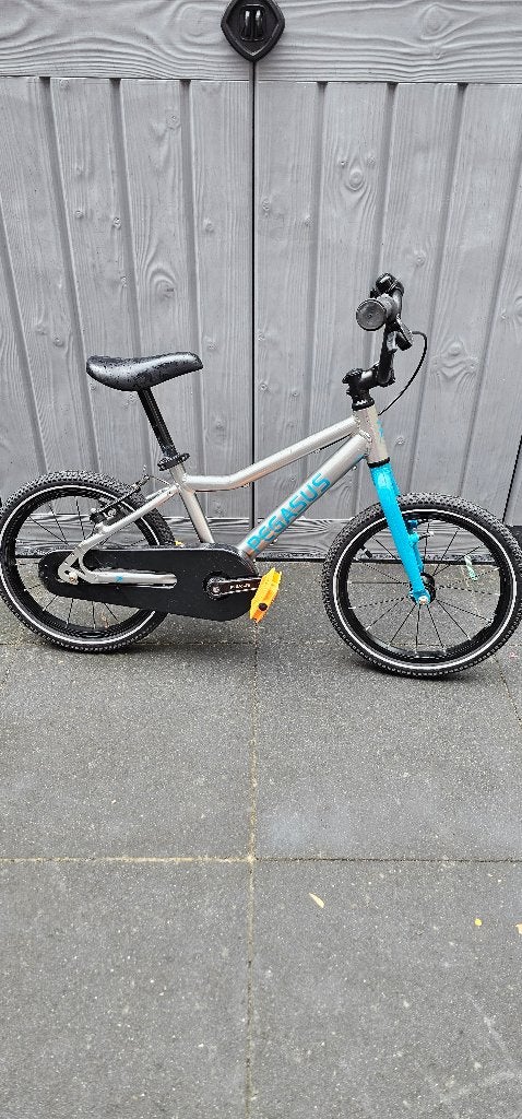 Pegasus kinderfiets 16 inch, Ophalen, 16 tot 20 inch, Velgrem, Zo goed als nieuw