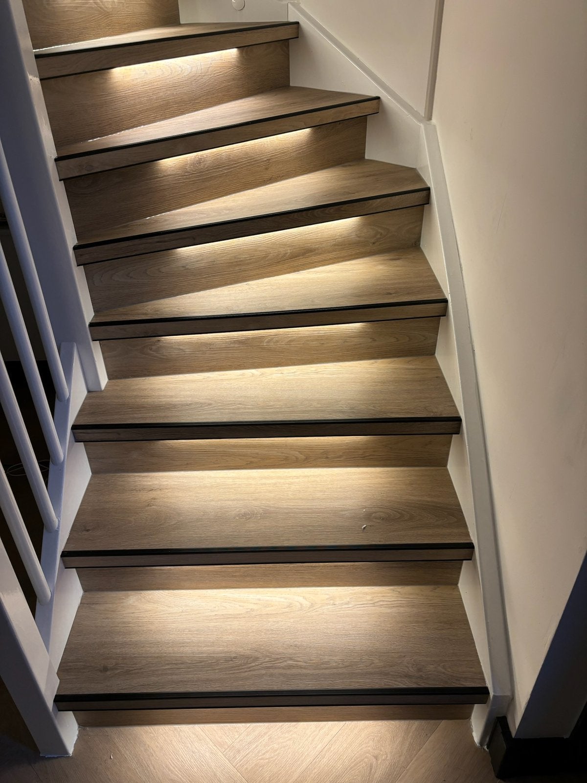 Traprenovatie 1250€ all incl., Ophalen, Zo goed als nieuw
