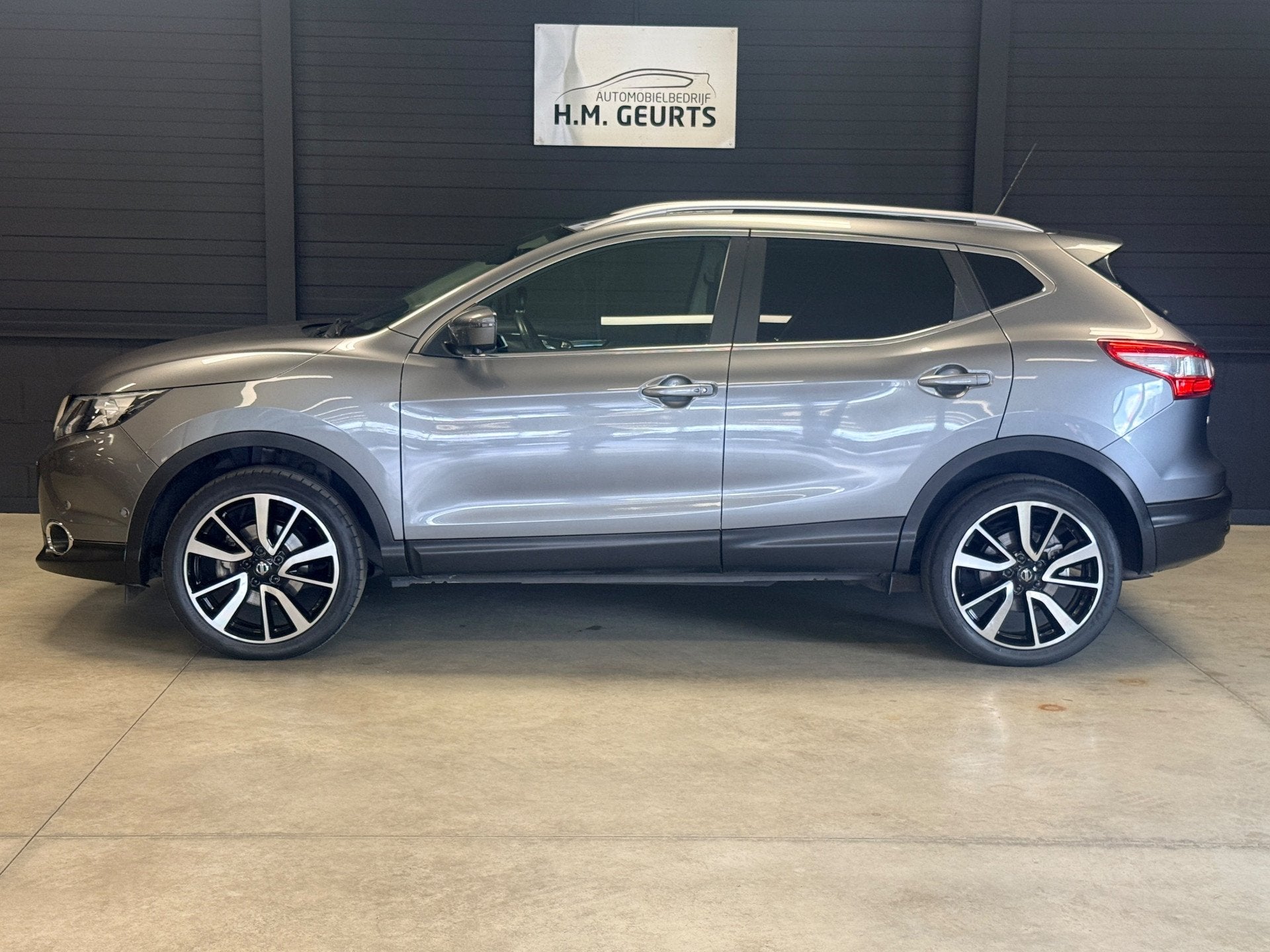 Nissan QASHQAI 1.2 Tekna | 360 Camera | Leder | 19” | Na, Voorwielaandrijving, Gebruikt, 4 cilinders, 116 pk