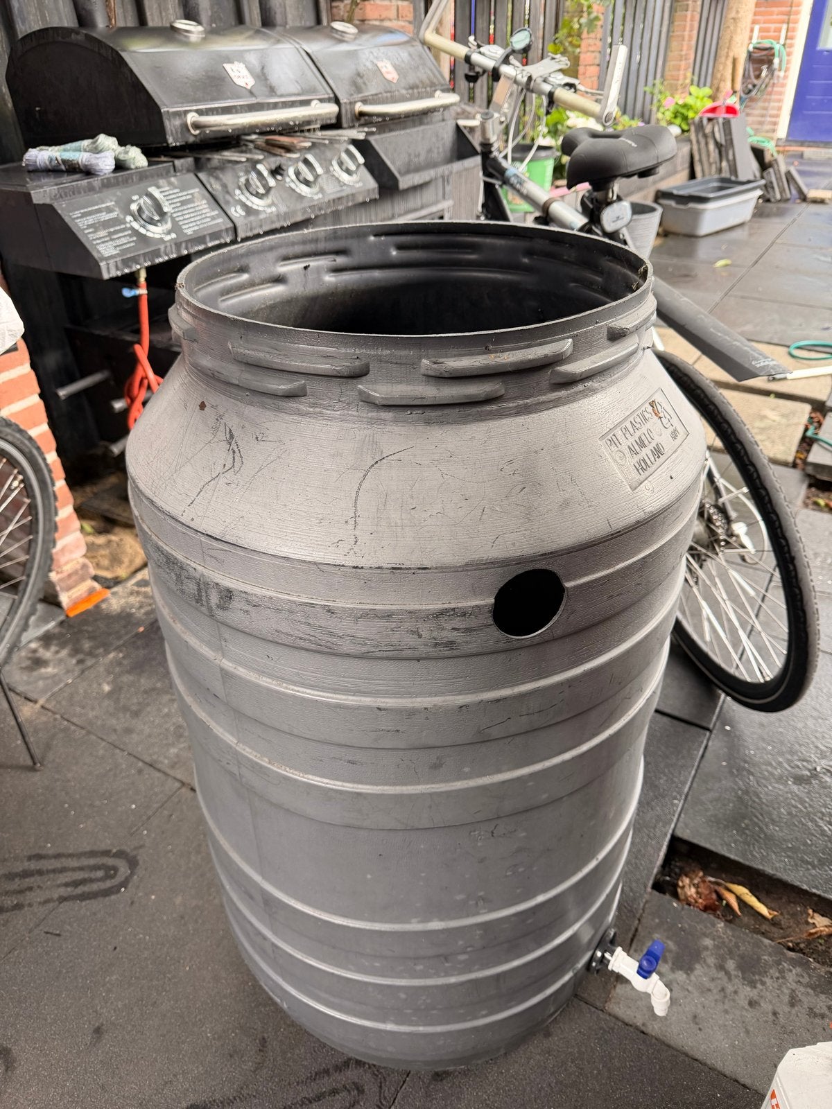 Regenton 150L met kraantje - Grijs kunststof, Kunststof, Gebruikt, Met kraantje, 150 liter of meer