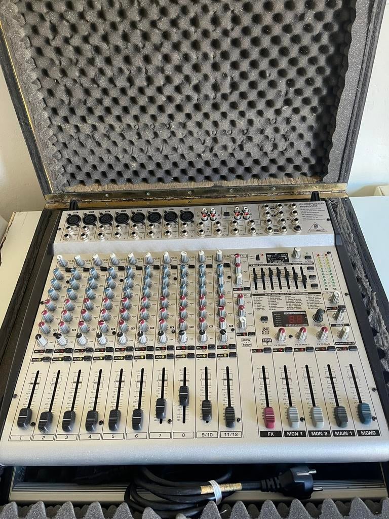 Behringer powermixer PMH30000, Muziek en Instrumenten, Mengpanelen, Ophalen of Verzenden, Gebruikt, 5 tot 10 kanalen