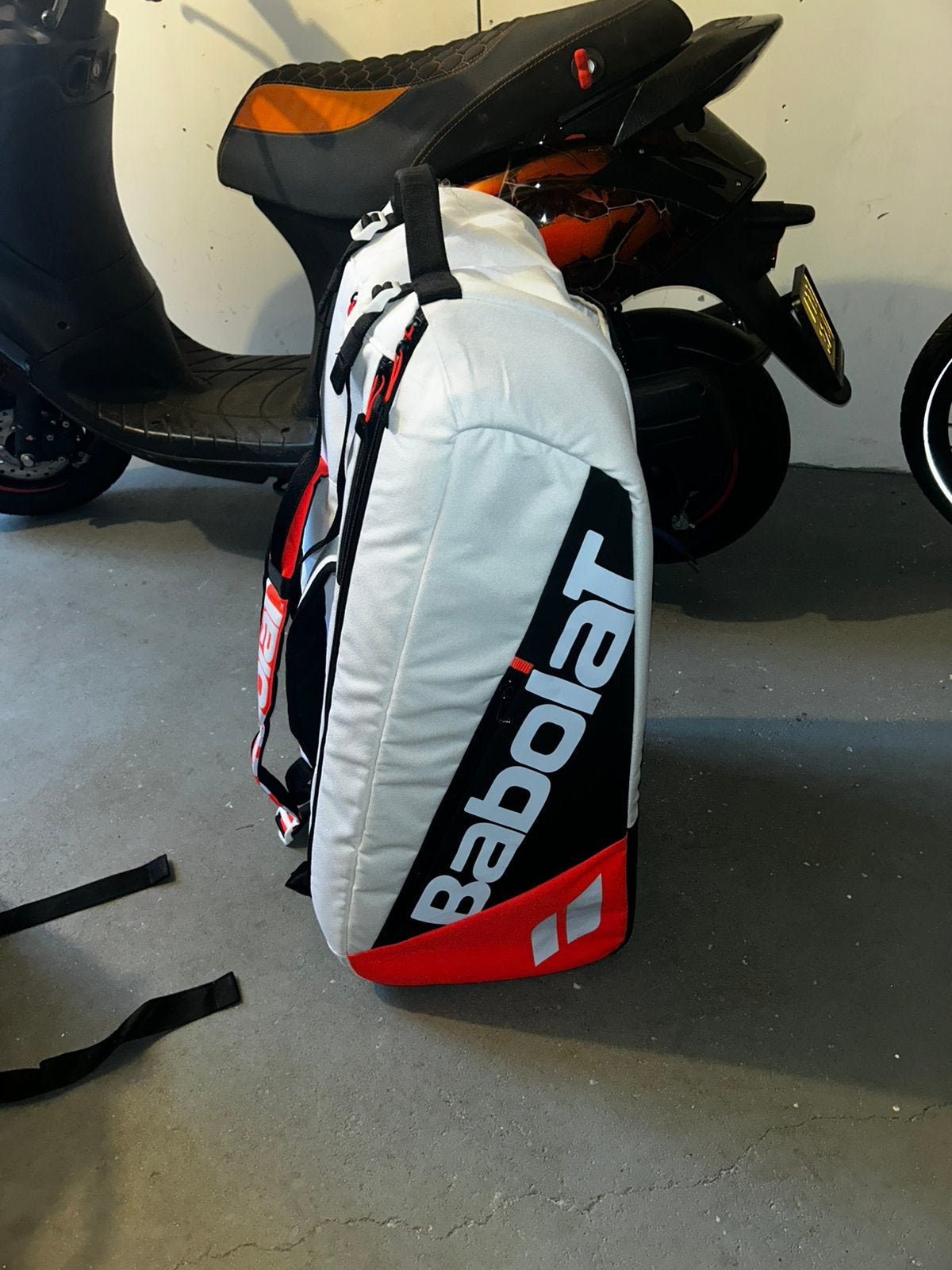 Babolat pure strike tas 12 rackets, Zo goed als nieuw, Tas, Babolat, Ophalen