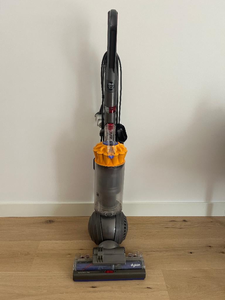 Dyson DC40 Vacuum Cleaner, Ophalen, Gebruikt, Reservoir, 1200 tot 1600 watt