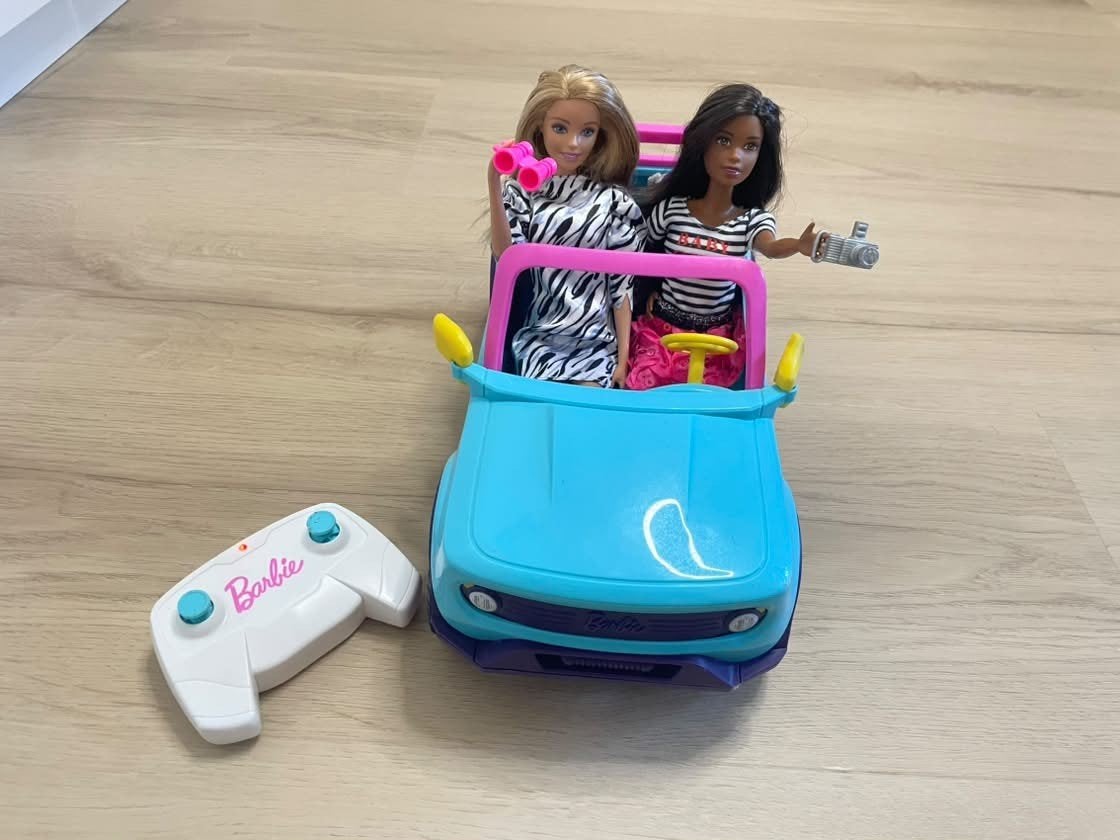 Barbie RC Safari Jeep - Bestuurbaar met 2 Poppen, Ophalen, Zo goed als nieuw, Barbie