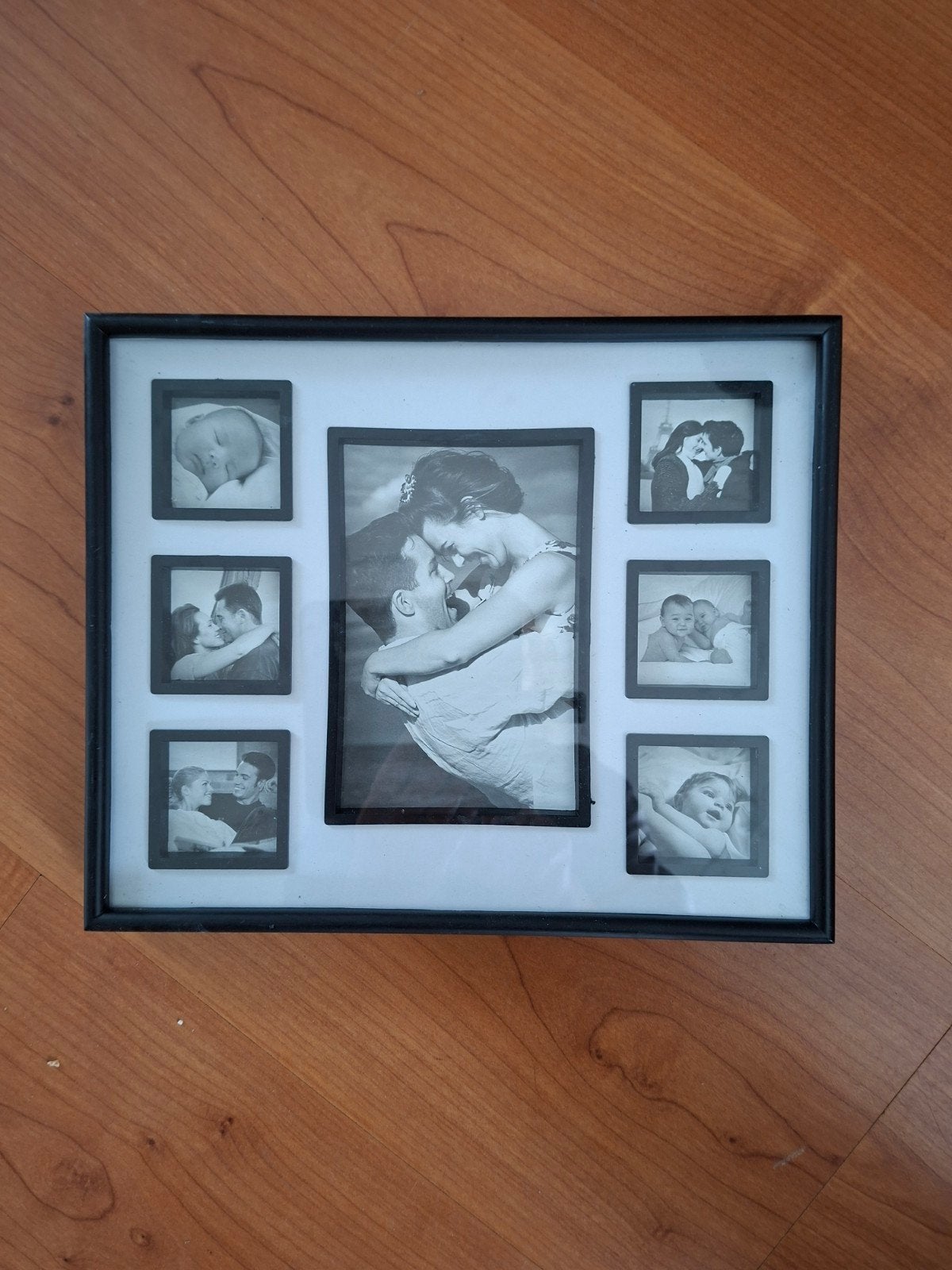 Zwarte staande fotolijst familie 30x28cm, Ophalen of Verzenden, Zo goed als nieuw, Minder dan 50 cm, Minder dan 50 cm