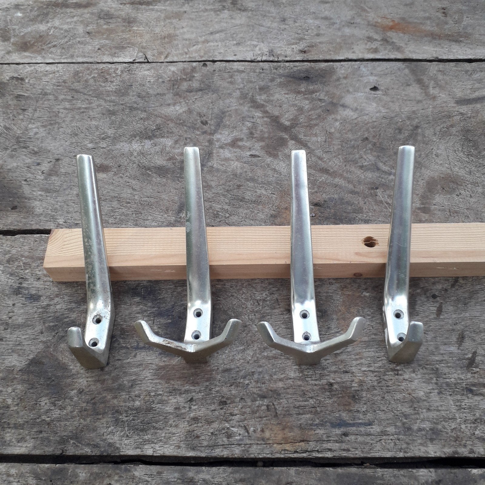 Kapstokhaken voor werkplaats of garage (4 stuks), Huis en Inrichting, Ophalen, Gebruikt, Wandhaken, Minder dan 100 cm