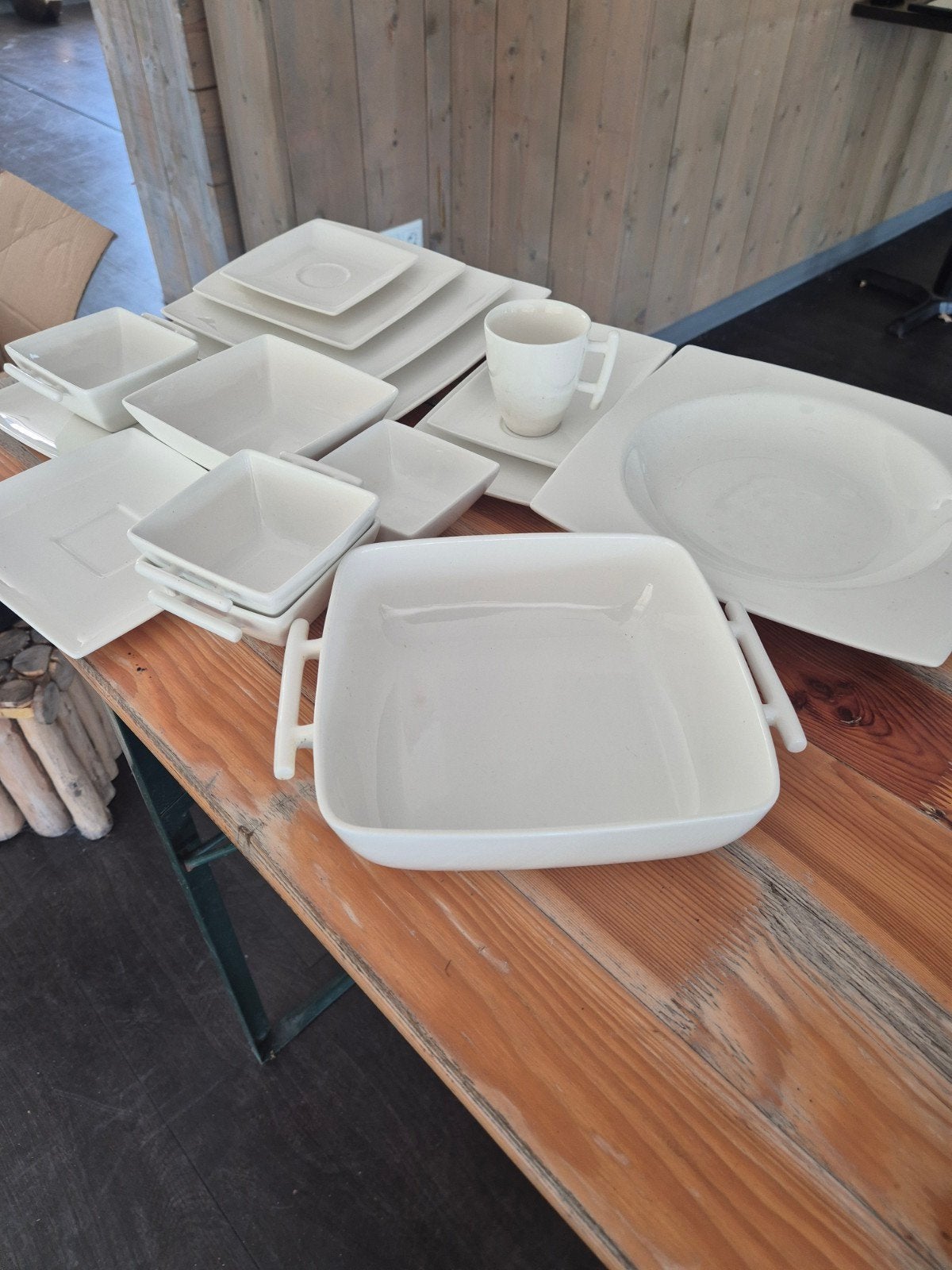 Squito Yong Servies - Diverse Soorten en Aantallen, Ophalen