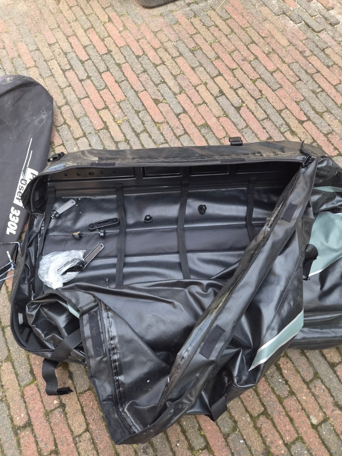 Pro-User opvouwbare dakkoffer 320 liter, Auto diversen, Ophalen of Verzenden, Zo goed als nieuw