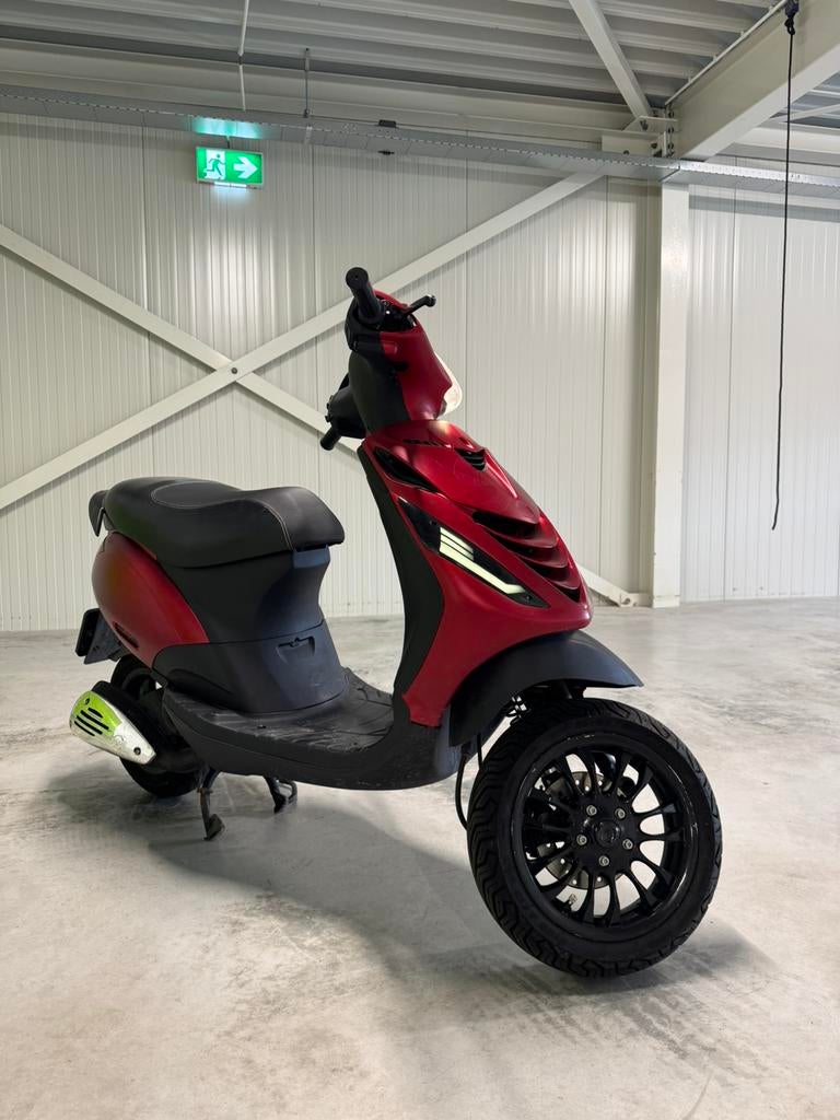 Piaggio zip 4t, Ophalen, Maximaal 45 km/u, Zip, Zo goed als nieuw