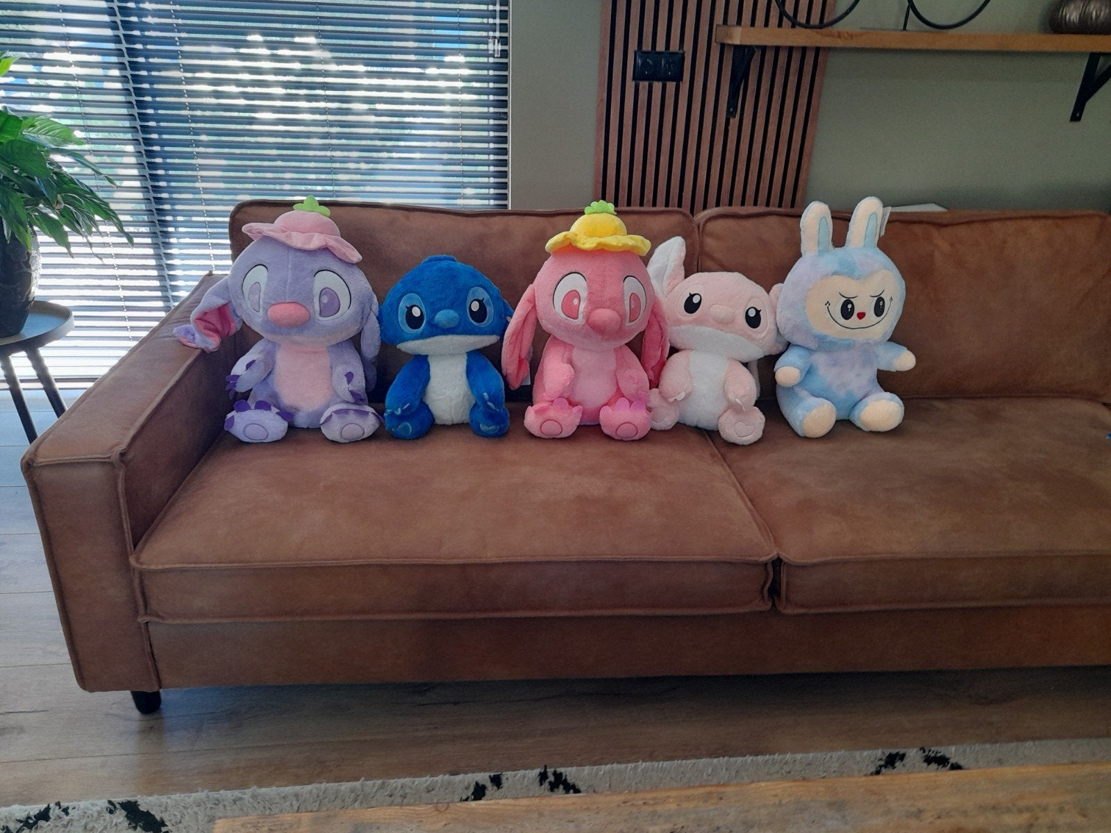 grote zachte  knuffels stich en labubu 10 euro per stuk, Ophalen of Verzenden
