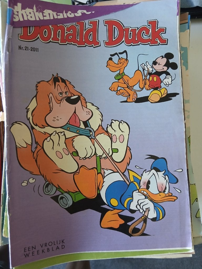 300 donald duck tijdschriftrn, Meerdere stripboeken, Ophalen of Verzenden, Gelezen