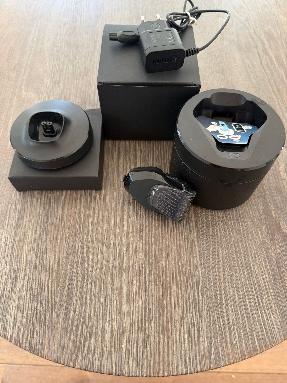 Philips Cleanpod, Oplader HQ8505 en tondeuse opzetstuk, Ophalen of Verzenden, Zo goed als nieuw, Scheren en Epileren