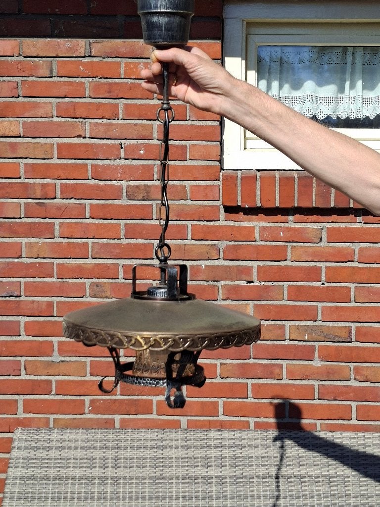 Antieke hanglamp, Ophalen