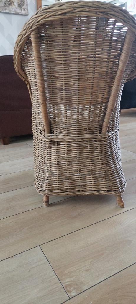 LEUK STEVIG KINDERSTOELTJE, Kinderen en Baby's, Kinderkamer | Tafels en Stoelen, Ophalen, Gebruikt, Stoel(en)