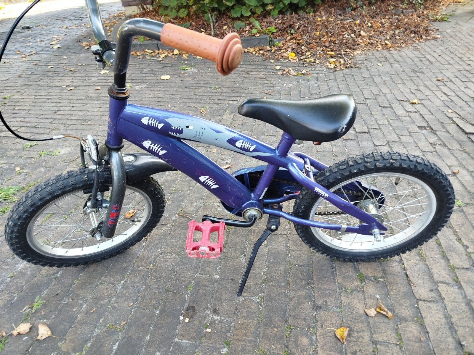 Kinderfiets 16 inch - Shark Attack, Ophalen, Gebruikt, Terugtraprem, Onbekend