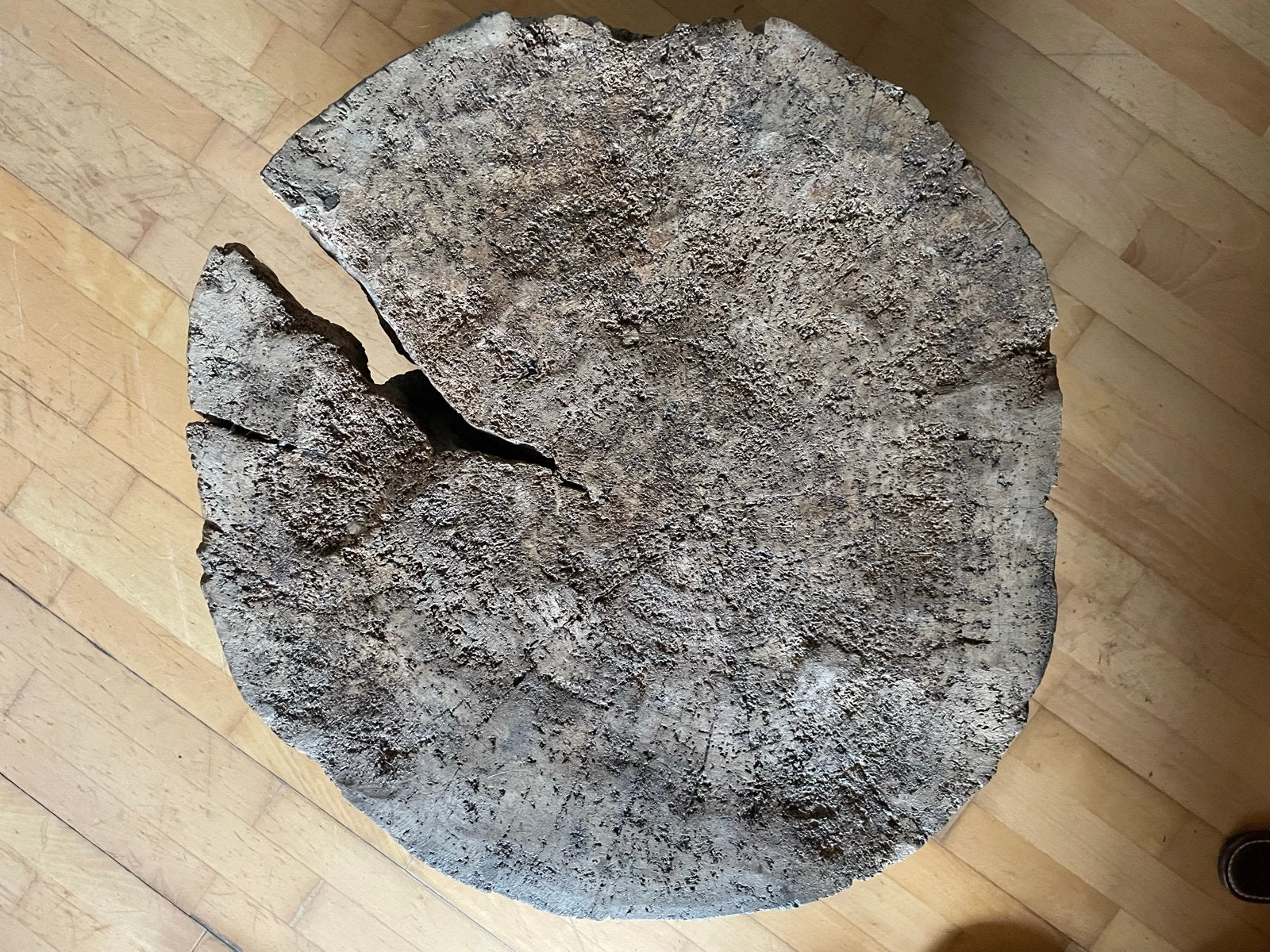 Stoere salontafel van oud hakblok, Ophalen, Gebruikt, Rond, 50 tot 100 cm