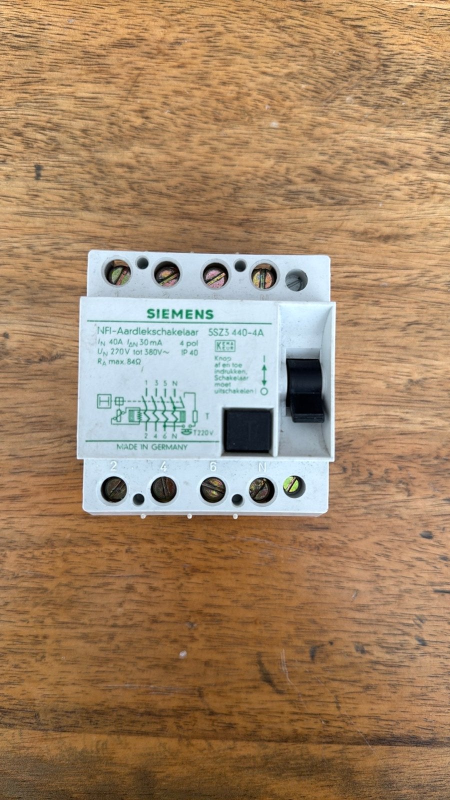 Siemens NFI Aardlekschakelaar 5SZ3-440-4A 40A 30mA, Ophalen of Verzenden, Gebruikt, Schakelaar