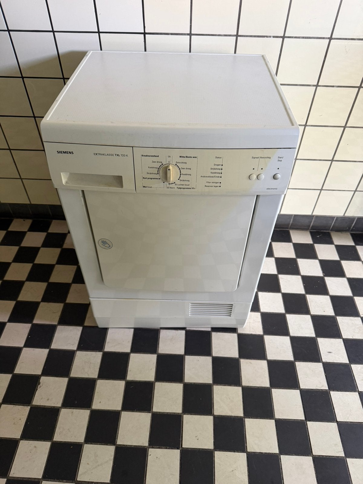 Goedwerkende siemens condensdroger VASTE  PRIJS  60  EURO, Ophalen, 6 tot 8 kg, Zo goed als nieuw, 85 tot 90 cm