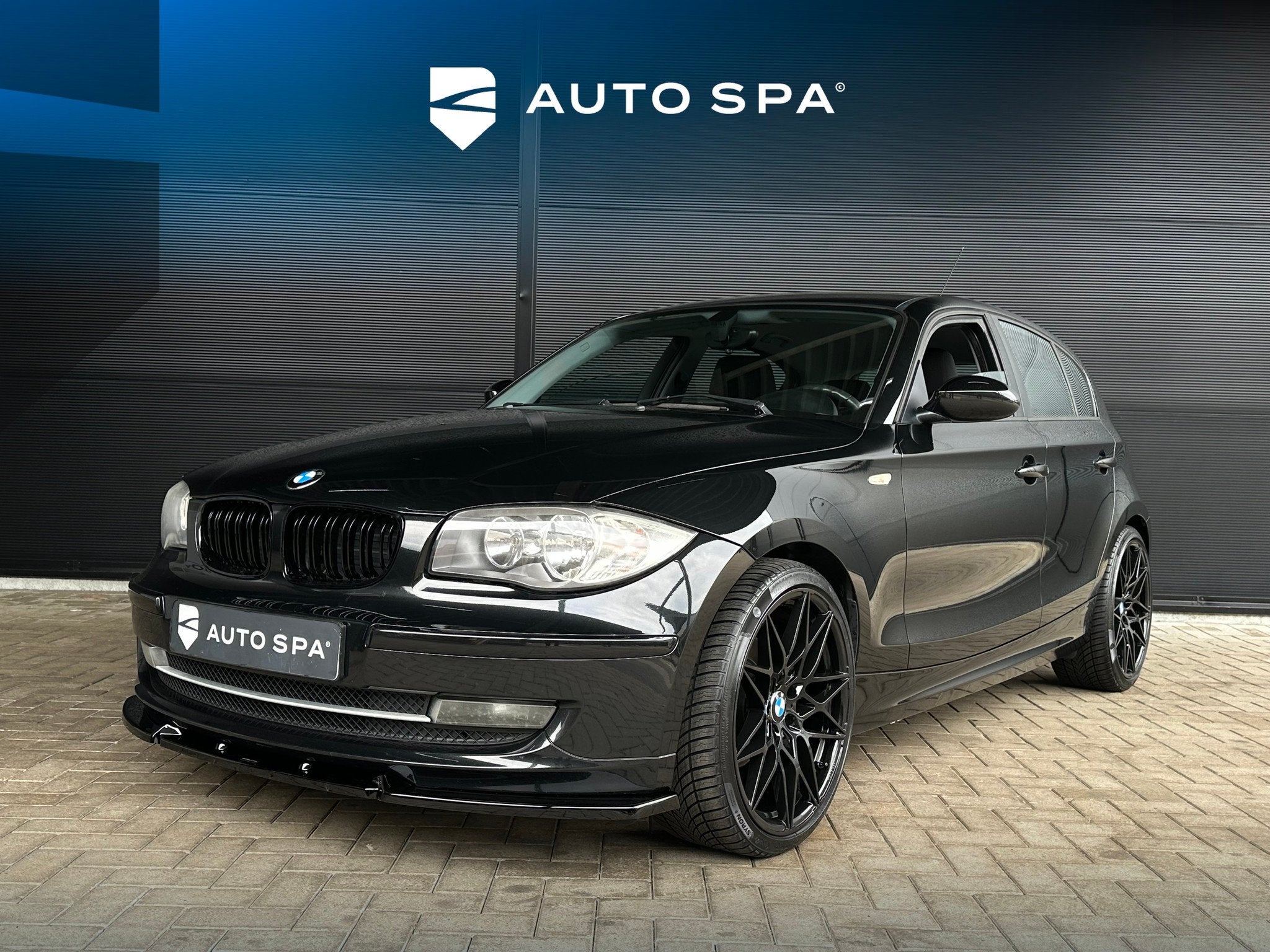 BMW 1 Serie 118i LCI 5-Deurs CarPlay Cruise Control YOUNGTIM, 1-Serie, 1290 kg, Zwart, Origineel Nederlands