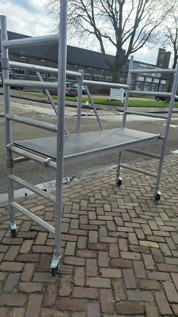 Te koop nette geremde Kamersteiger Fiberdeck vloeren, Doe-het-zelf en Verbouw, Steigers, Ophalen of Verzenden, Rolsteiger of Kamersteiger