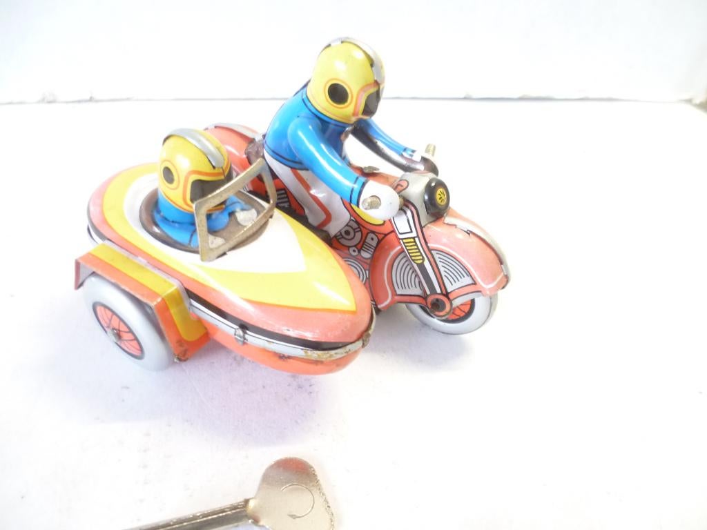 Chinees blikken motor met zijspan opwindmotor goede staat., Hobby en Vrije tijd, Ophalen of Verzenden, Zo goed als nieuw, Motor