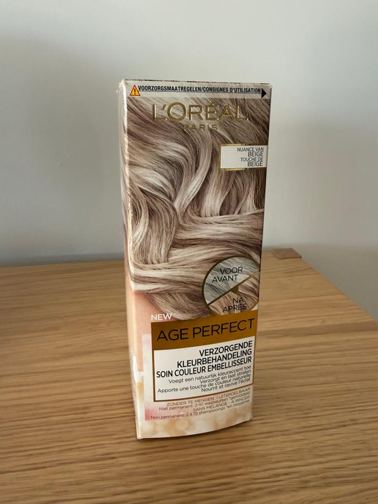 L'Oréal Age Perfect Verzorgende Kleurbehandeling Beige, Ophalen of Verzenden, Nieuw, Haarverzorger of -hersteller