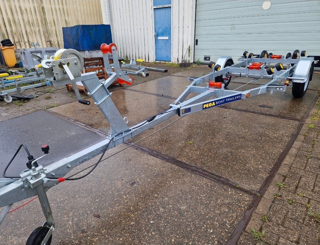 Pega SH 1350/600 geremde kanteltrailer uit voorraad !!!!, Watersport en Boten, Minder dan 1500 kg, Verstelbare verlichting, 6 tot 9 meter