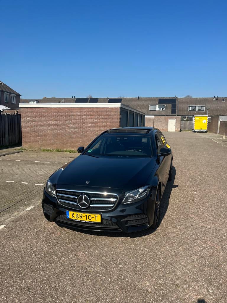 Mercedes-Benz E300de AMG | Panoramadak | 306 pk | 188.500 km, Auto's, Mercedes-Benz, Automaat, Achterwielaandrijving, 194 pk, 4 cilinders