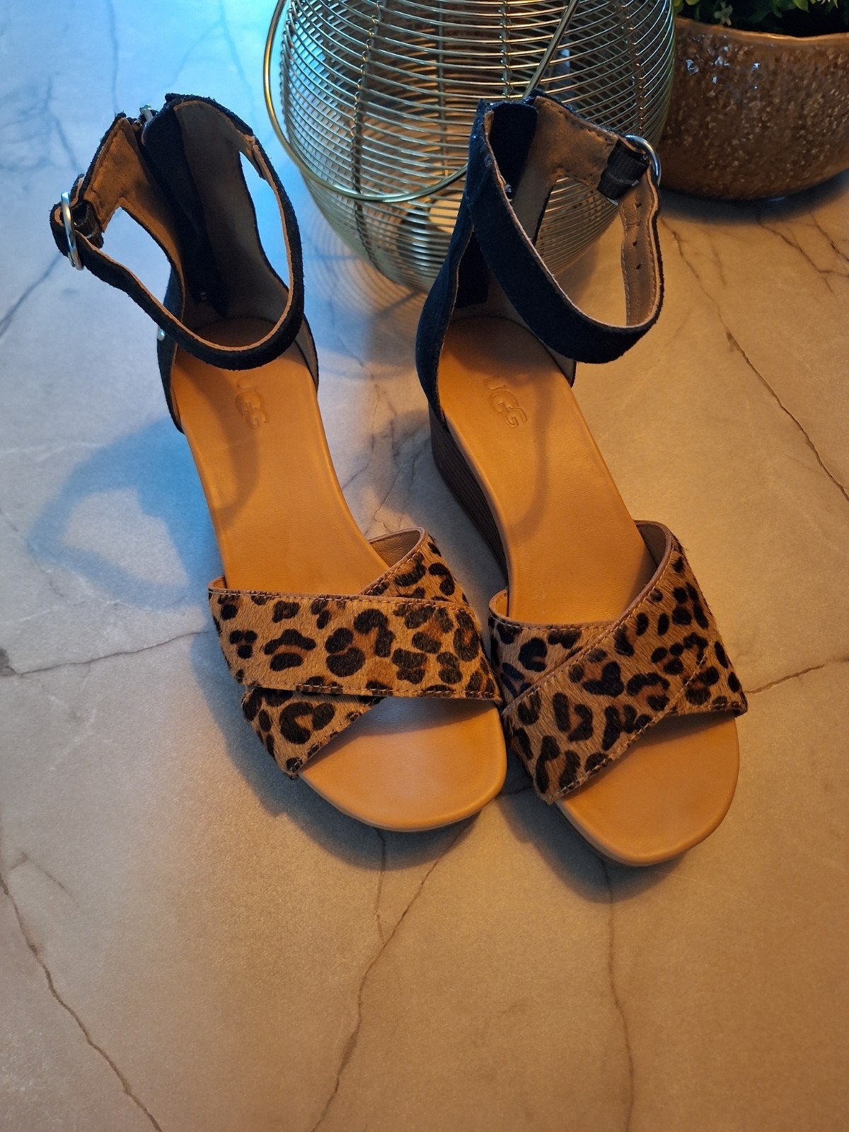 UGG sandalen mt 36, Kleding | Dames, Schoenen, UGG, Bruin, Nieuw, Sandalen of Muiltjes
