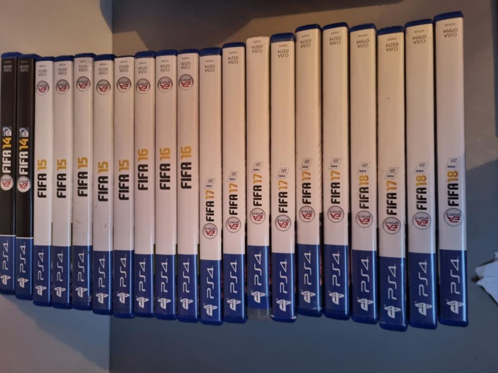 Fifa 14 t/m 18 playstation fifa 15 fifa 16 fifa 17 fifa 18, Ophalen of Verzenden, Zo goed als nieuw, Sport, 3 spelers of meer