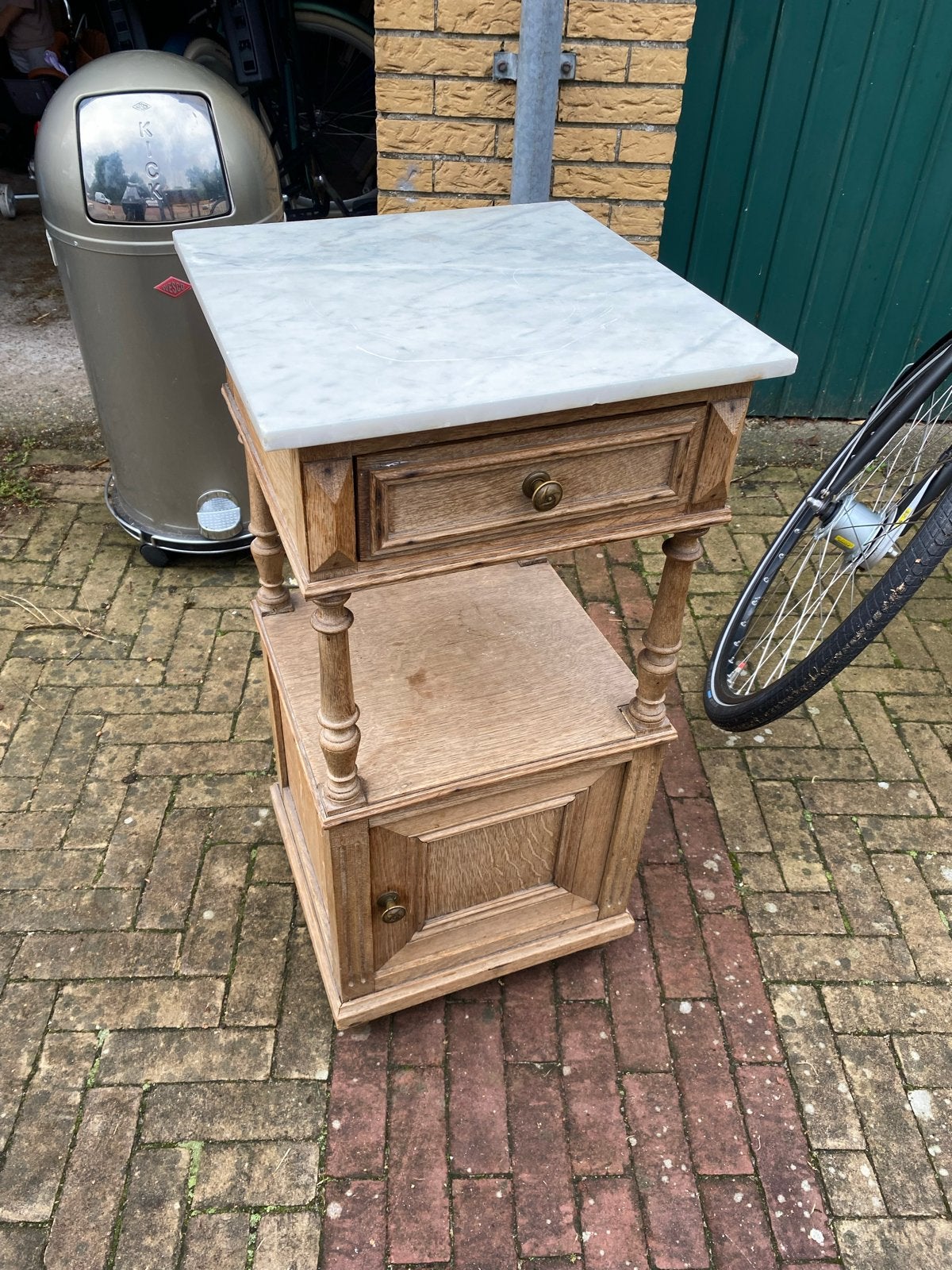 Antiek tafeltje met marmeren blad, Antiek en Kunst, Ophalen