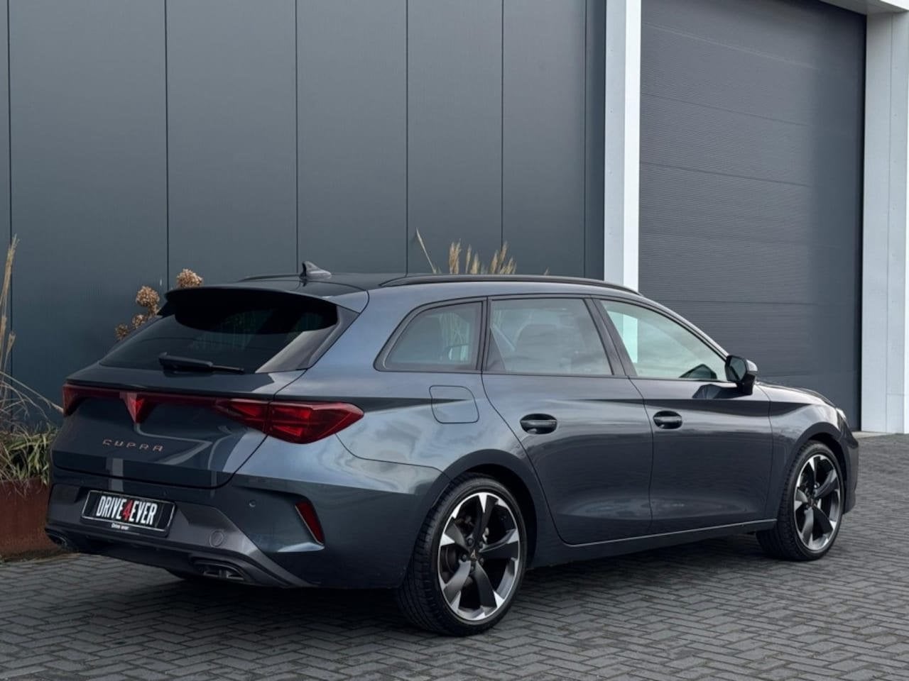 Cupra León