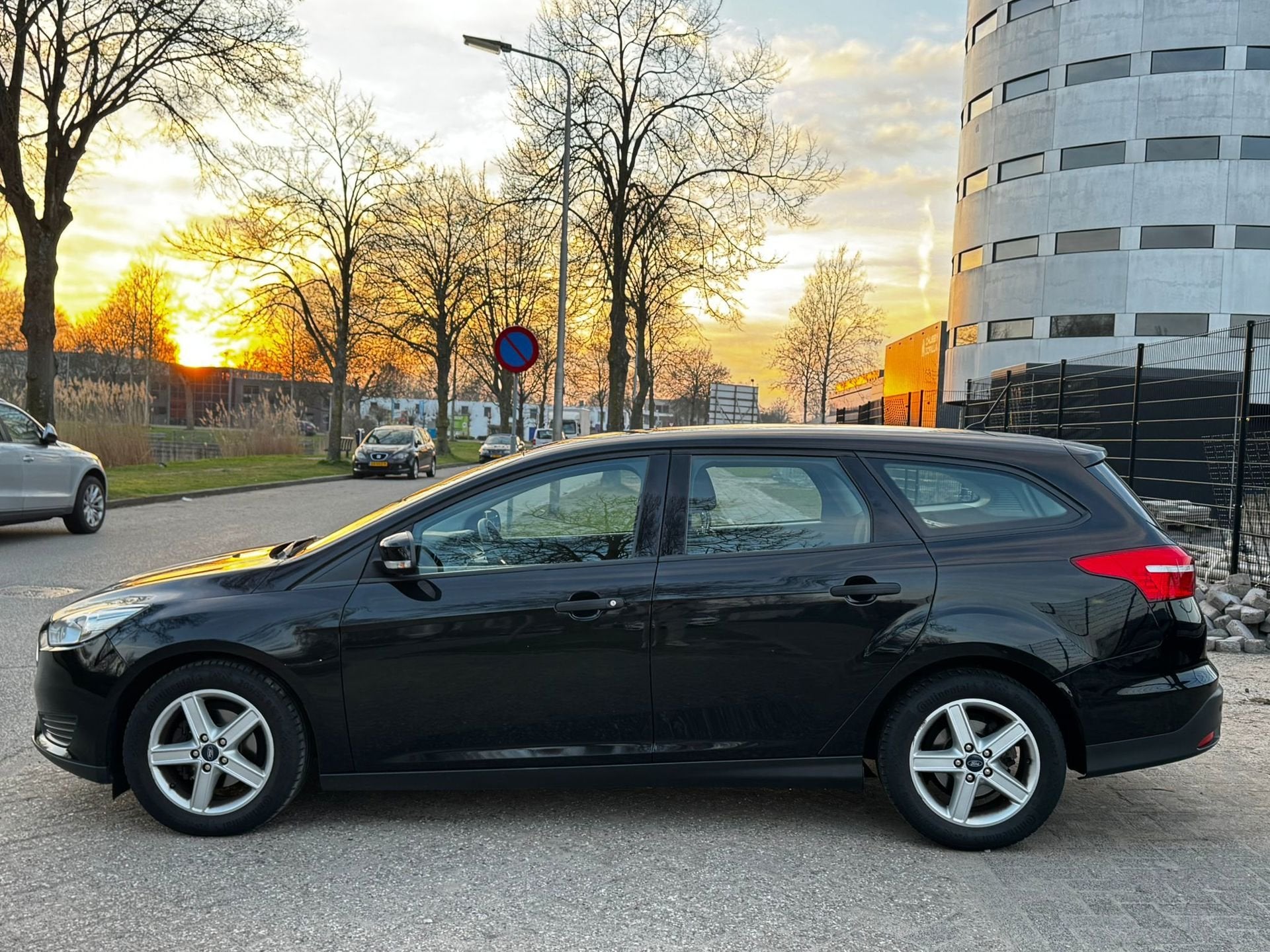 Ford Focus Wagon 1.0 Trend, Auto's, 101 pk, Gebruikt, Euro 6, Zwart