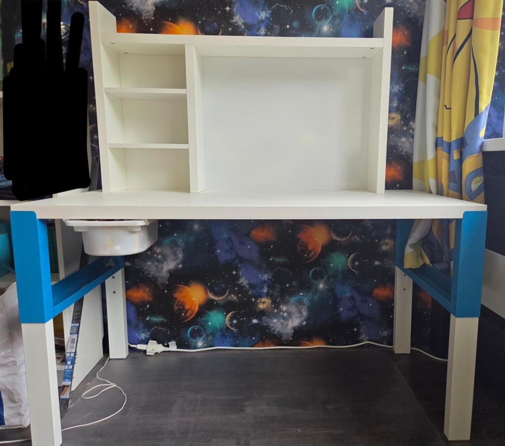 Ikea Påhl blauw 128x58 cm #2, Huis en Inrichting, Bureaus, Zo goed als nieuw, Kinderbureau, IKEA, Industrieel, Overige materialen
