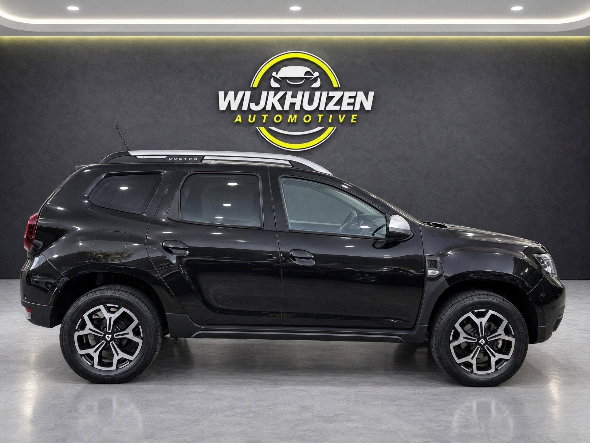 Dacia Duster 1.3 TCe Prestige met Airco ! Camera ! Trekhaak, Auto's, Voorwielaandrijving, Dealer onderhouden, Gebruikt, 4 cilinders