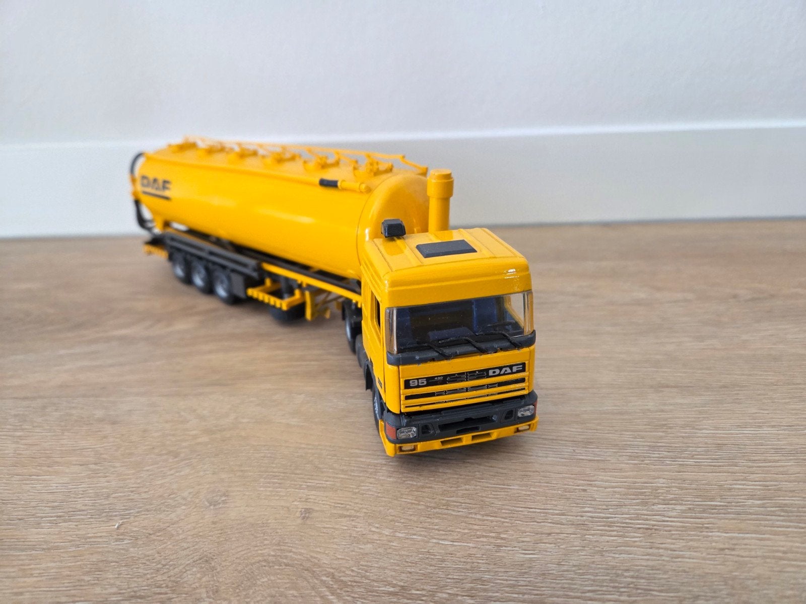 Tekno Daf 95 met silo kipoplegger demo, Ophalen of Verzenden, Gebruikt, Bus of Vrachtwagen, Tekno