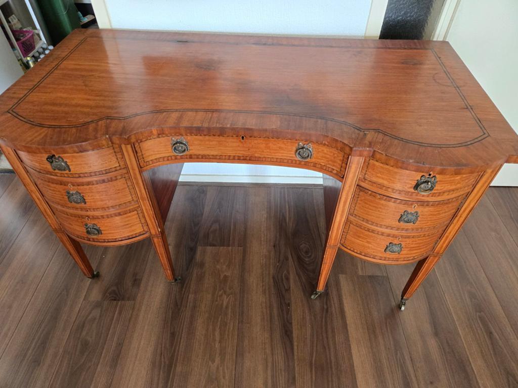 Antiek Biedermeier Bureau Mahoniehout met Lades, Antiek en Kunst, Antiek | Meubels | Tafels, Ophalen of Verzenden