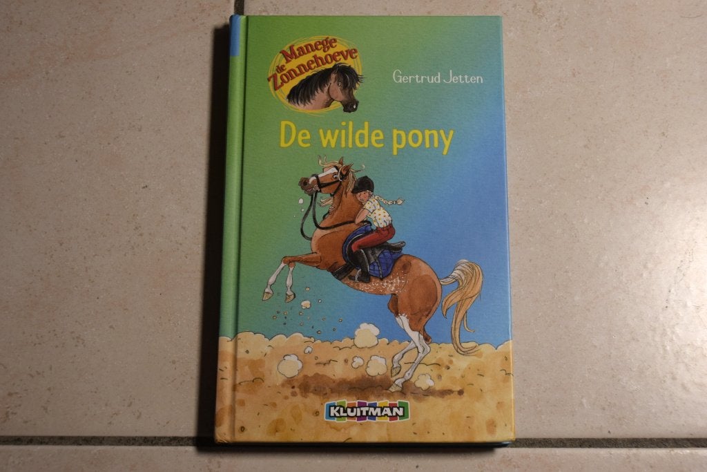 De manege Zonnehoeve De wilde pony / Gertrud Jetten, Ophalen of Verzenden, Zo goed als nieuw, Fictie algemeen