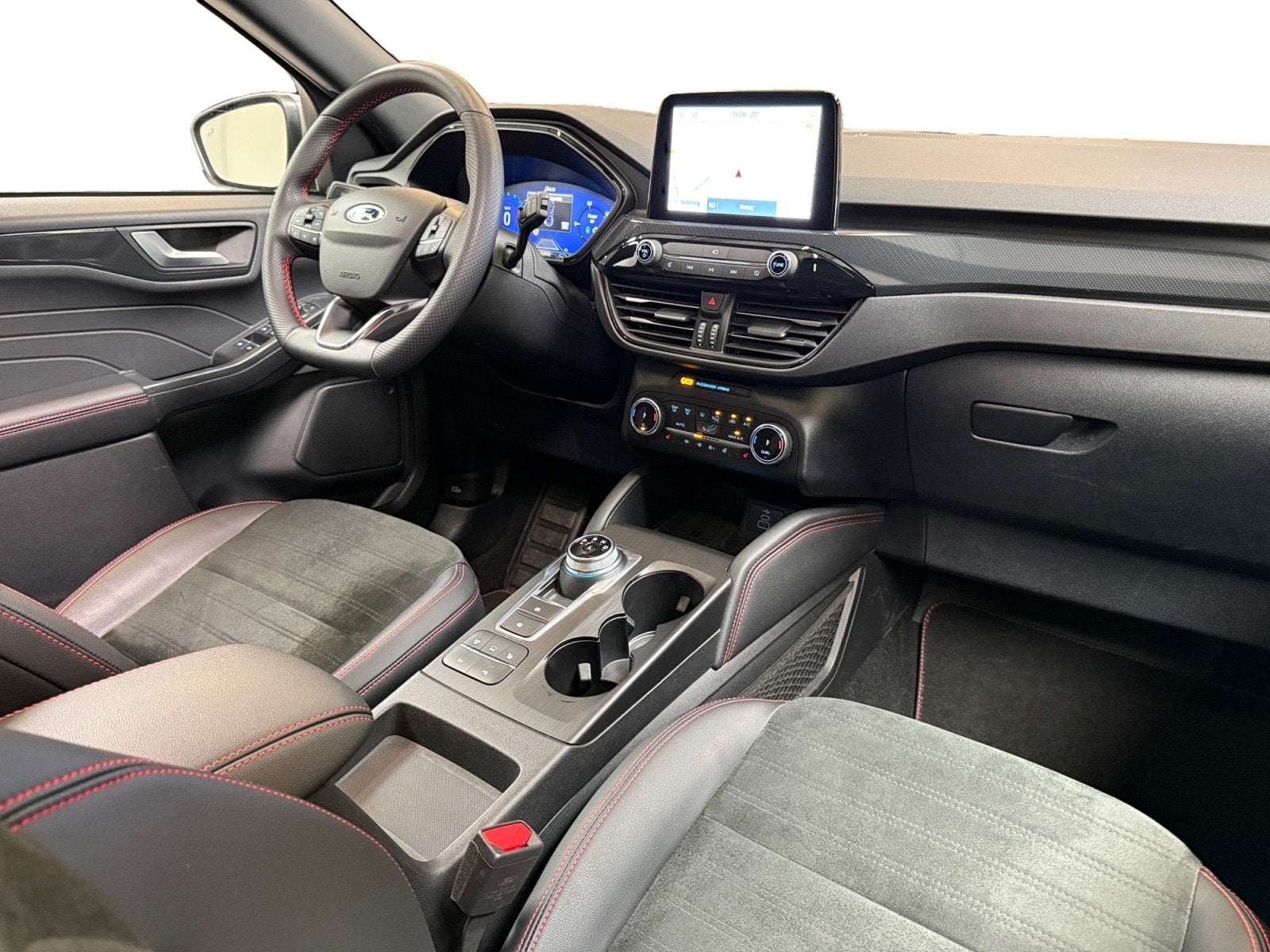Ford Kuga 2.5 PHEV Graphite Tech Edition I Trekhaak I Panora, Auto's, Ford, Gebruikt, 4 cilinders, Bedrijf, Hybride Elektrisch/Benzine