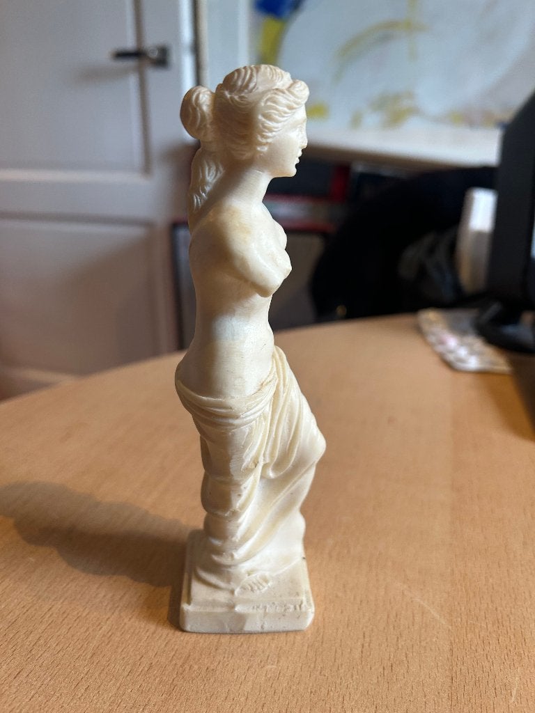 Gips beeld Venus van Milo 16hoog, 0,17kg, Verzamelen, Beelden en Beeldjes, Ophalen of Verzenden, Zo goed als nieuw, Mens