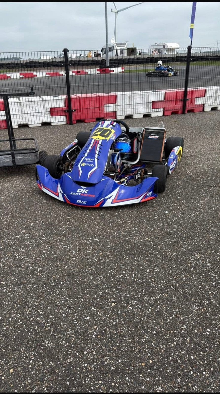 R2 srp kart, Ophalen, Zo goed als nieuw, Kart
