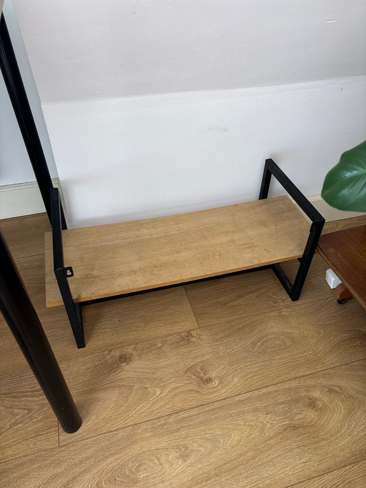 Houten bankje met metalen frame, Ophalen, Gebruikt, Zwart, Hout
