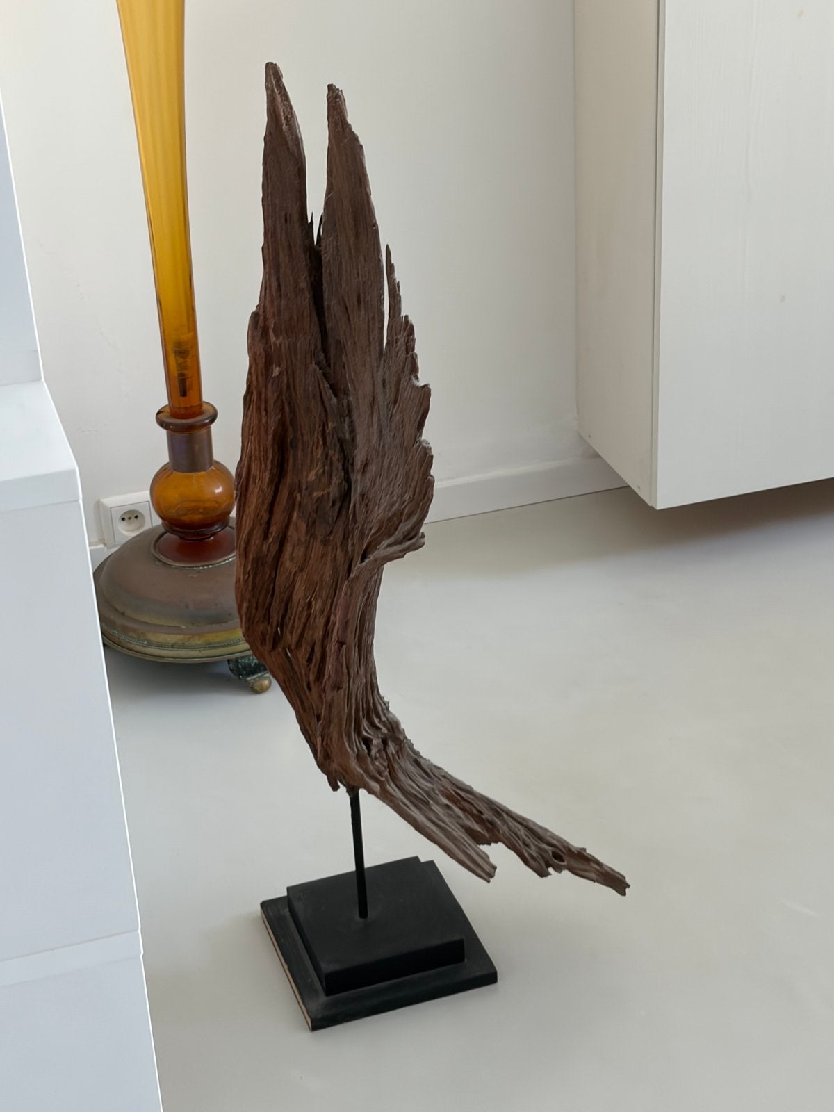 Uniek drijfhout sculptuur op sokkel - Natuurlijke kunst, Hout, Object, Handgemaakt, Ophalen of Verzenden