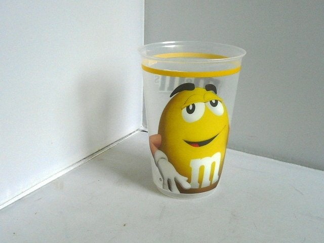 M&M # beker transp.  13.3 cm  zonder deksel., Ophalen of Verzenden, Zo goed als nieuw, Gebruiksvoorwerp