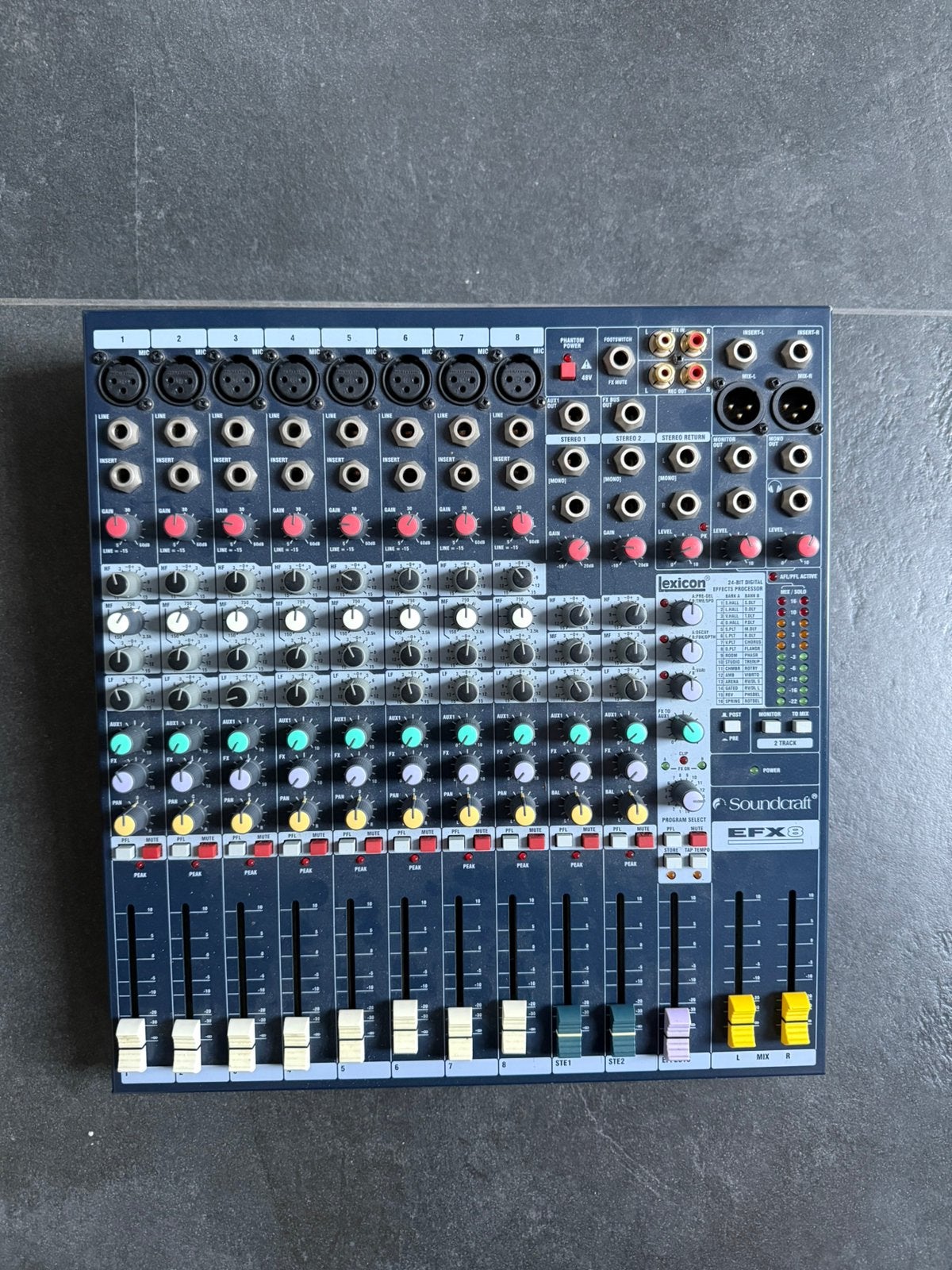 Soundcraft EFX8, Muziek en Instrumenten, Ophalen, Gebruikt, 5 tot 10 kanalen, Microfooningang