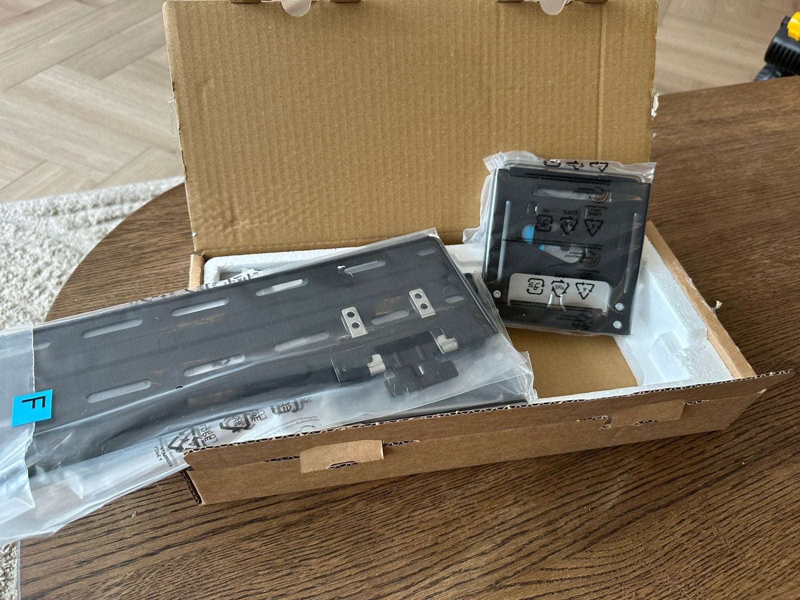 Samsung Wall Mount BN96-55181G voor diverse tv-formaten, Ophalen of Verzenden, Nieuw