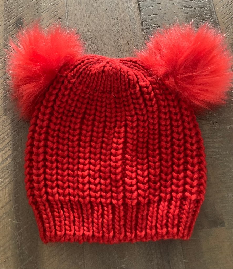 NIEUWE rode muts met fluffy pompoenen, Ophalen of Verzenden, Nieuw, Maat 38/40 (M), Muts