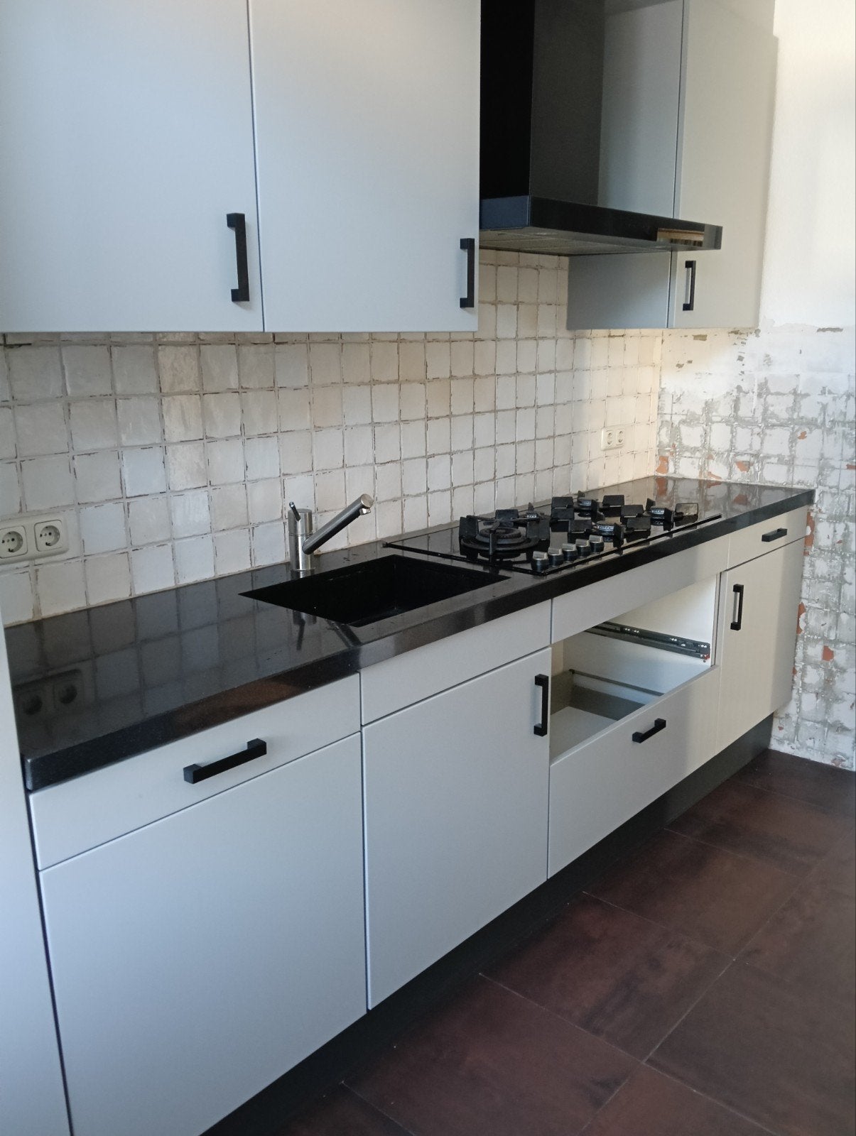 Keukenblad+gasfornuis+spoelbak en kraan, Ophalen, Gebruikt, Graniet of Steen, Enkelwandige keuken