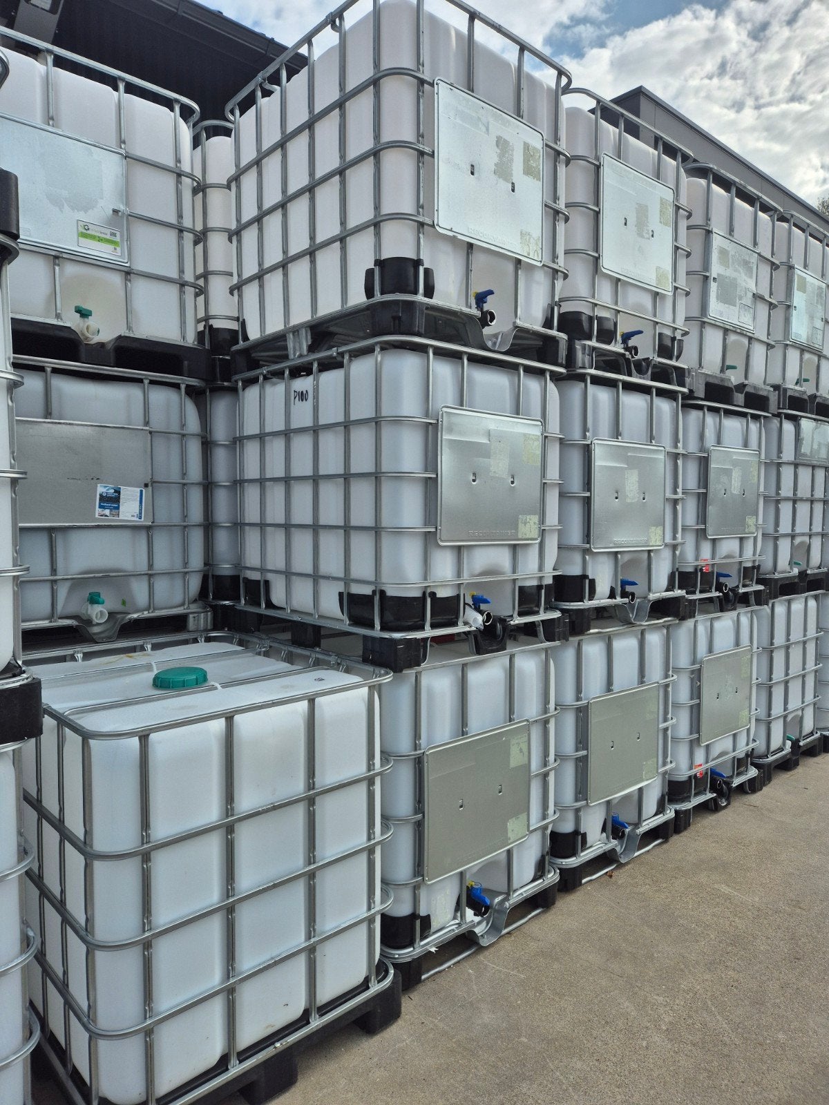 100 Schone IBC Containers  1000 liter, Ophalen